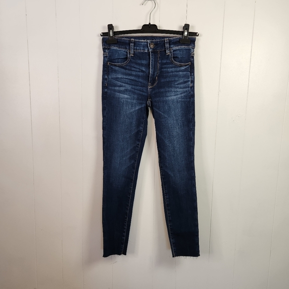 American Eagle Distressed Dark Skinny Jeans Jeggings Crop Cropped Ankle Frayed 2 - Picture 2 of 13